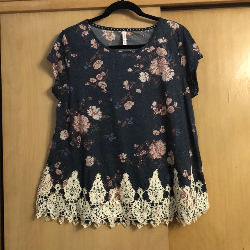 Floral top